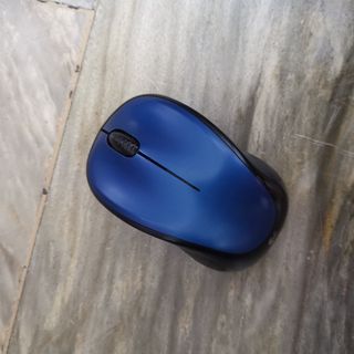 Wireless Logitech Mouse Blue