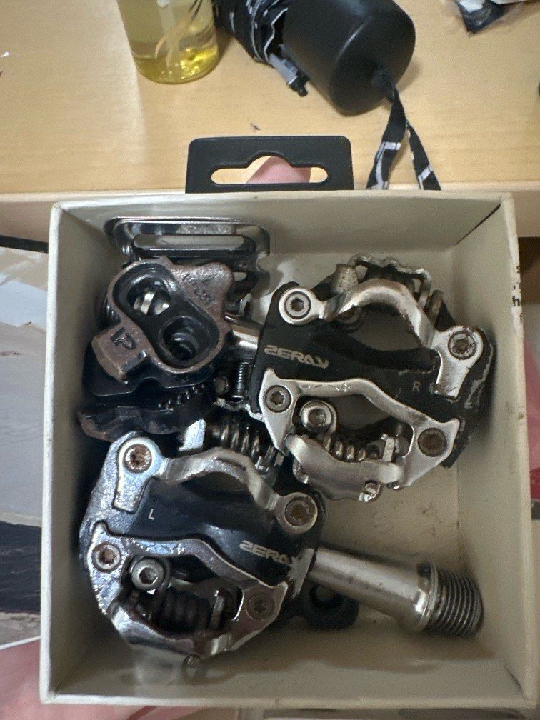 Zeray spd pedals Sports Equipment Bicycles Parts Parts