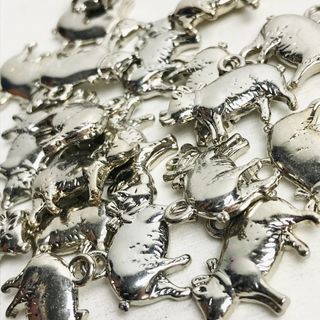 10 PCS PER SET - Tibetan Silver Color Beads Cute Pig With Bow Handmade for Charm Jewelry Making Beads