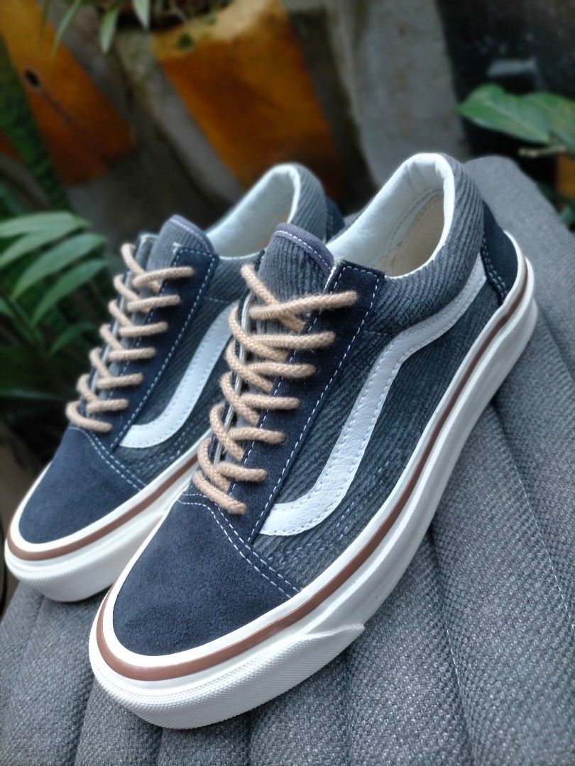 6.5 WOMEN VANS OLD SKOOL LIKE NEW Women s Fashion Footwear Sneakers on Carousell