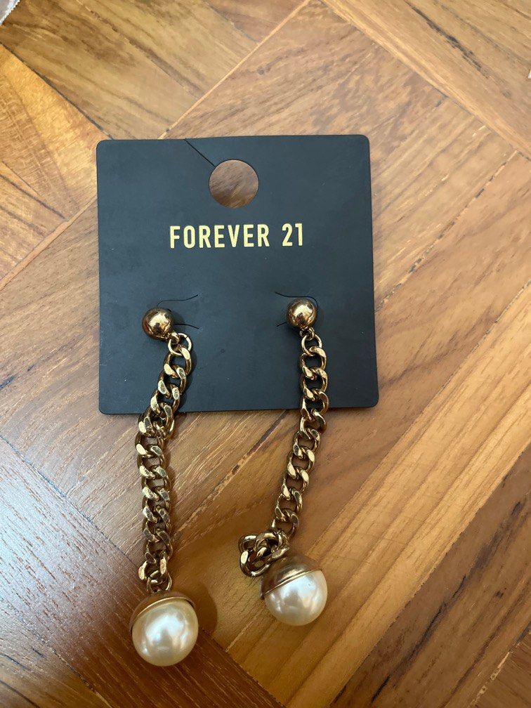 BN Forever 21 Pearl gold earrings Women s Fashion Jewelry