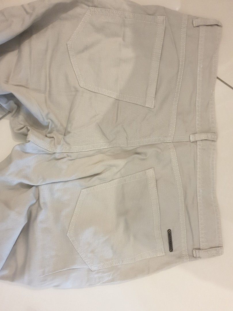 Burberry jeans Men s Fashion Bottoms Jeans on Carousell