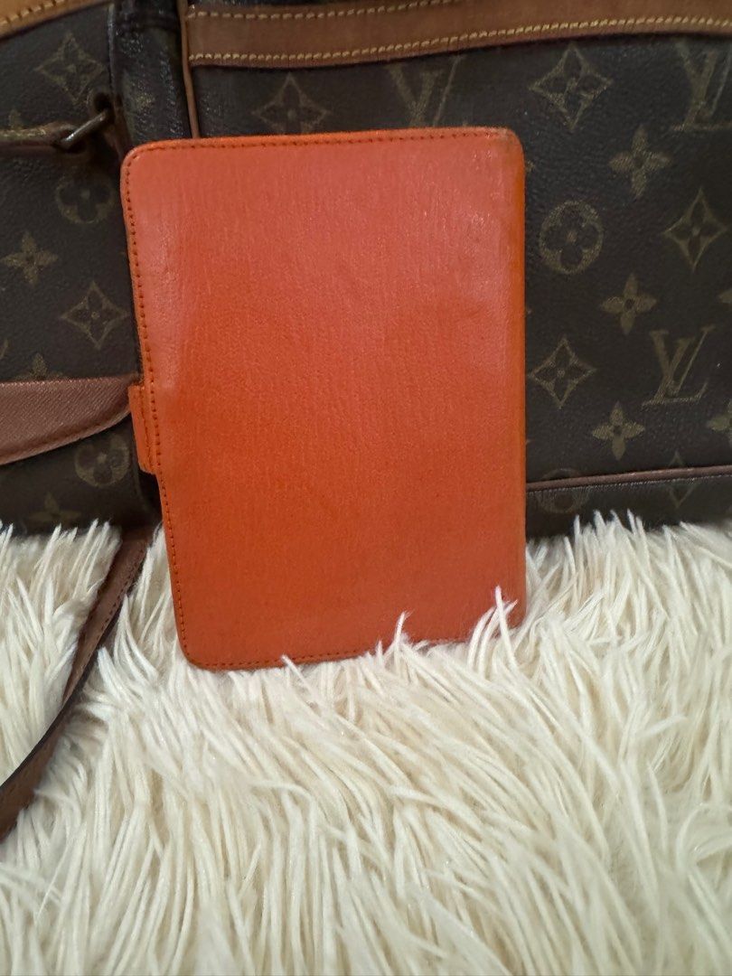 C HA NEL agenda PM. size with refill AUTHENTIC (Category: Luxury Bags & Wallets) located in Manila. Submitted by raila.bags (Listing ID 1286408322, Image 2). Description: with seal and refill na po minimal. flaws sa maarte .