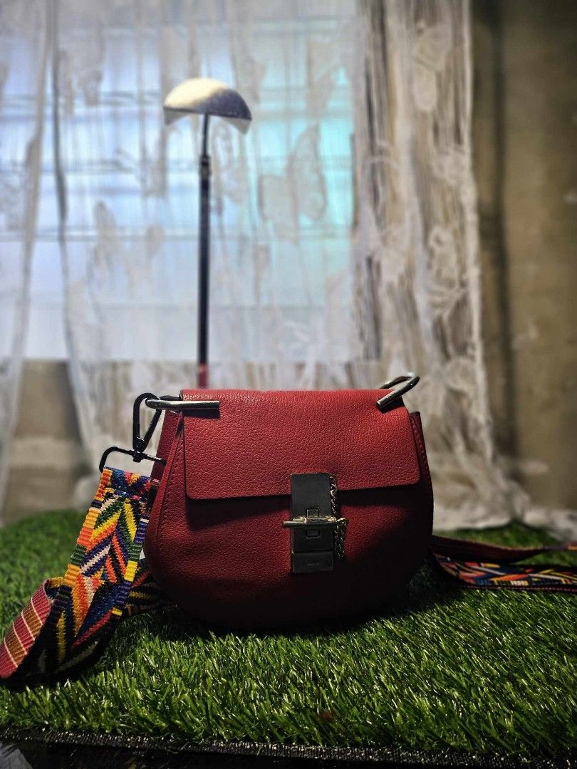 Chloe drew (Category: Luxury Bags & Wallets) located in Imus. Submitted by enjoylifelivesimply (Listing ID 1286413428, Image 3). Description: not guaranteed authentic but the leather is beautiful. it can spark joy at a reasonable price ❤️.