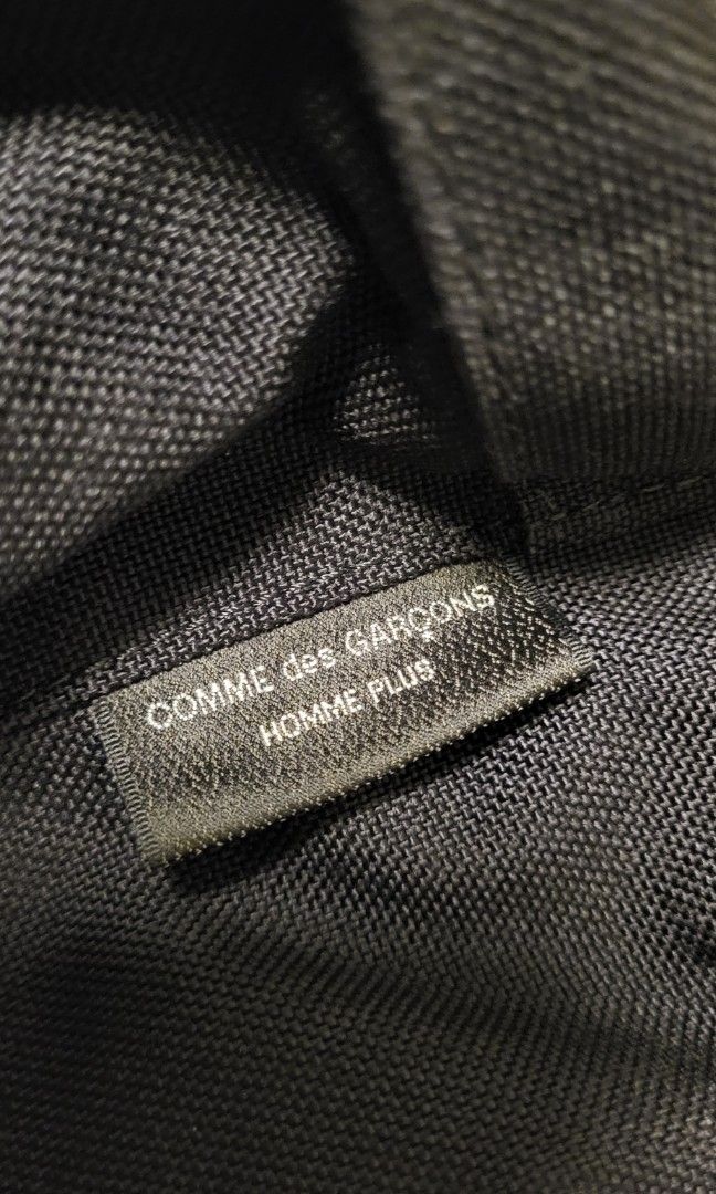 COMME des GARCONS HOMME PLUS backpack M, 男裝, 袋, 背包- Carousell