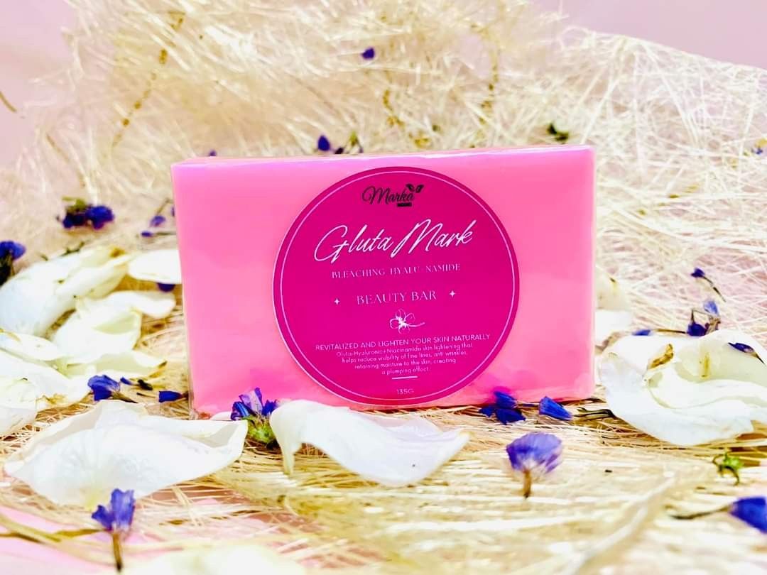 Glutamark soap (Category: Bath) located in Antipolo. Submitted by kpbeautycare (Listing ID 1286438073, Image 1). Description: Whitening soap with Niacinamide and arbutin.