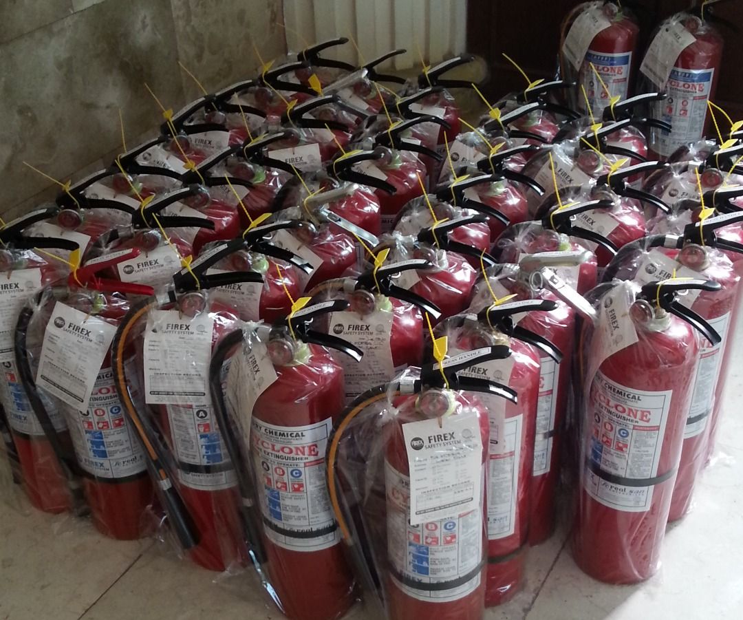 Hcfc 123 Hfc 23 Fa Fire Extinguisher Brand New Refill Furniture Home