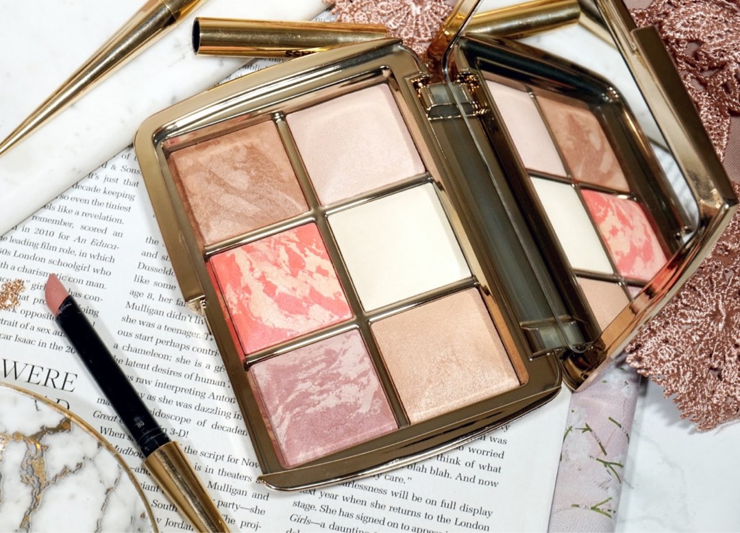 Hourglass ambient lighting sculpture palette, Kesehatan & Kecantikan