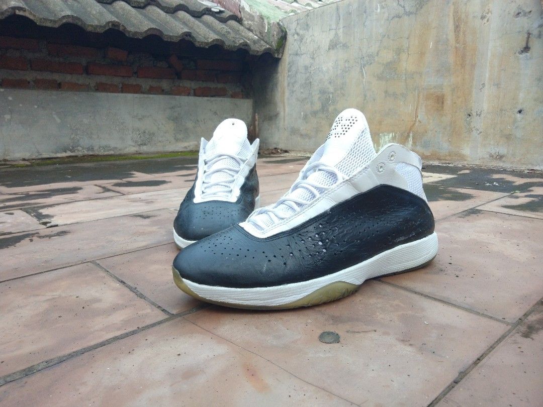 Jordan 26 retro 2011 Fesyen Pria Sepatu Lainnya di Carousell