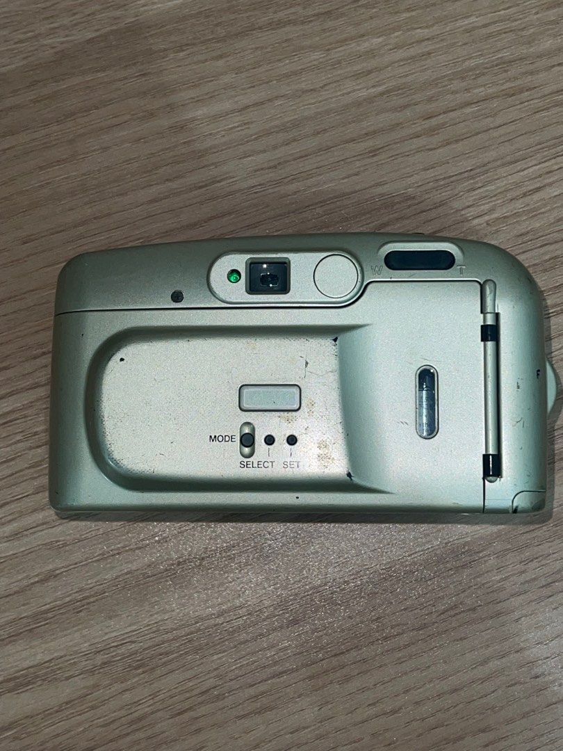 Kyocera Campus 70 (Category: Cameras) located in Manila. Submitted by stassie_ (Listing ID 1286412327, Image 2). Description: kyocera campus 70 ✿ modern film camera ✿ 35mm film camera & uses 2 AA battery ✿ 7/10 cosmetics (has dirt and minimal scratches) ✿ fully functional (buttons, flash, zoom, & winder are all working) — vid upon request ✿ tested with dummy film & battery ✿ clean lens (no haze / fungus) ✿ no issues (had it checked at the vintage