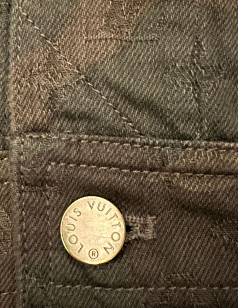 Louis vuitton supreme jacket price shop