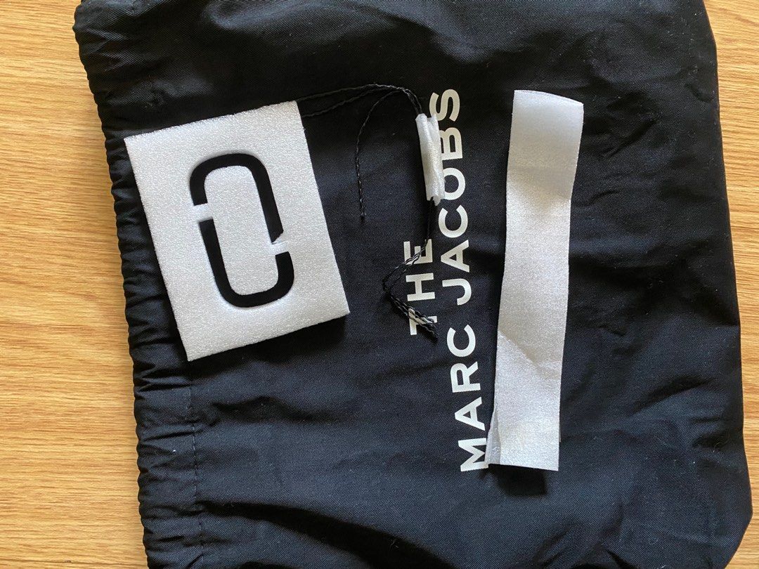 Marc Jacobs The Snapshot (New Black Multi) With Original Receipt & Tag (Category: Luxury Bags & Wallets) located in Pasig City. Submitted by joeethangs (Listing ID 1286426608, Image 2). Description: RFS: Only used twice. Just in storage. Comes with original receipt. Bought this from the Marc Jacobs store in Greenbelt for ₱25,000..