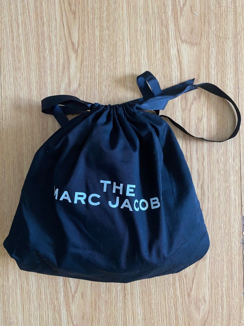 Marc Jacobs The Snapshot (New Black Multi) With Original Receipt & Tag (Category: Luxury Bags & Wallets) located in Pasig City. Submitted by joeethangs (Listing ID 1286426608, Image 1). Description: RFS: Only used twice. Just in storage. Comes with original receipt. Bought this from the Marc Jacobs store in Greenbelt for ₱25,000..