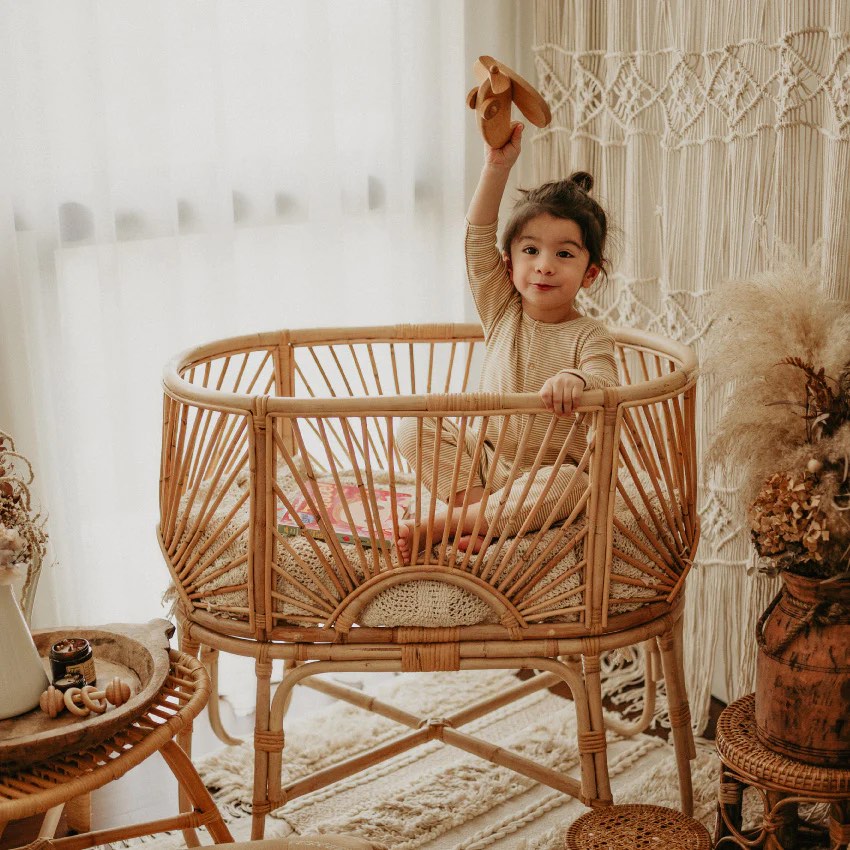 Baby top rattan bassinet