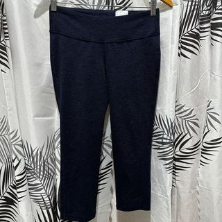 Old Navy active go-dry leggings large side slits, Women's Fashion,  Activewear on Carousell