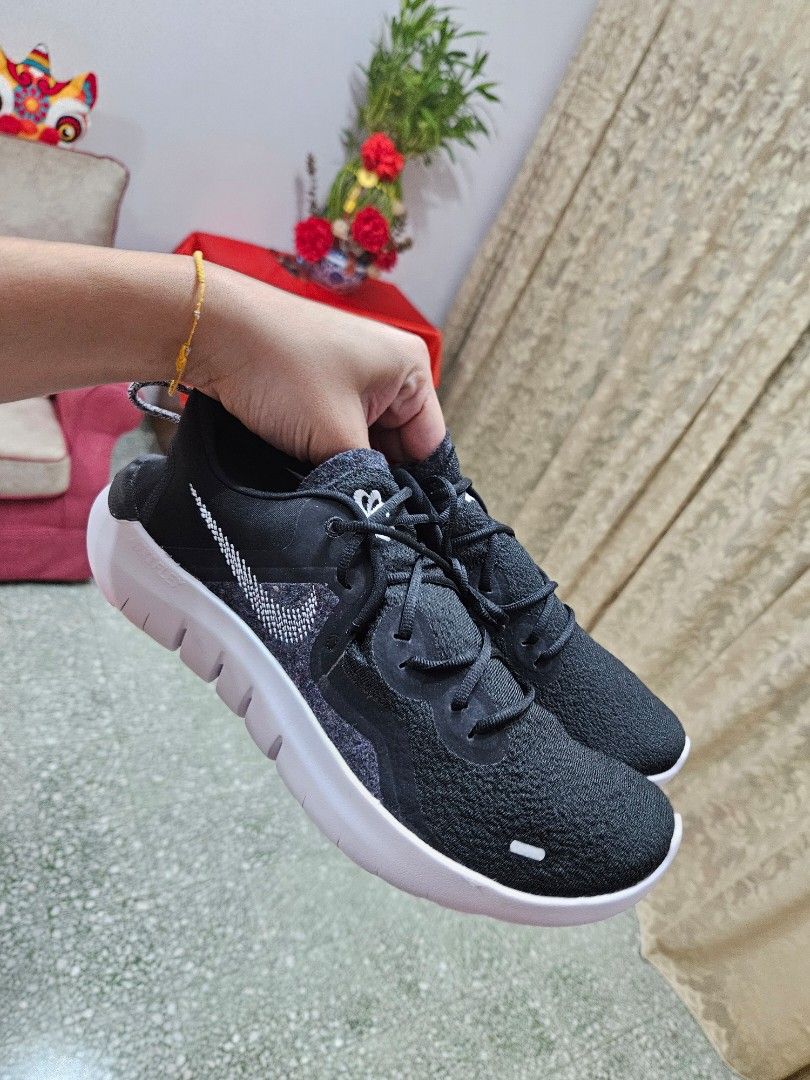 Nike free vs flex shop