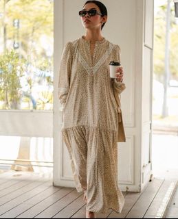 (Category: ) located in . Submitted by ilove.preloved77 (Listing ID 1286584211, Image 1). Description: .