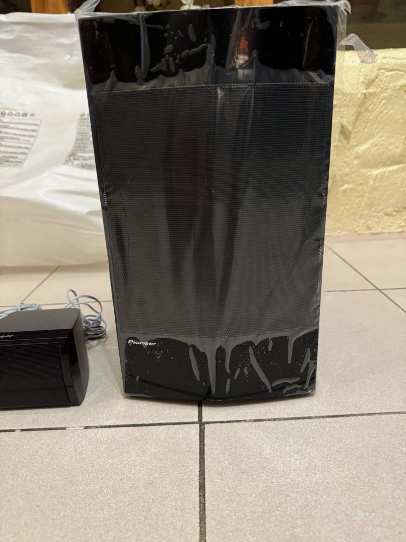 Pioneer surround sound speakers (Category: Soundbars, Speakers & Amplifiers) located in Muntinlupa City. Submitted by joes_closet (Listing ID 1286501915, Image 3). Description: Color - black Price - 3500 Tenant had to replace the sound system. We decided to use a sound bar instead for the new tenant. So this sound system is new..