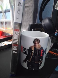 RUSH - PS5 Resident Evil 4 Remake + Limited Edition RE4 Mug