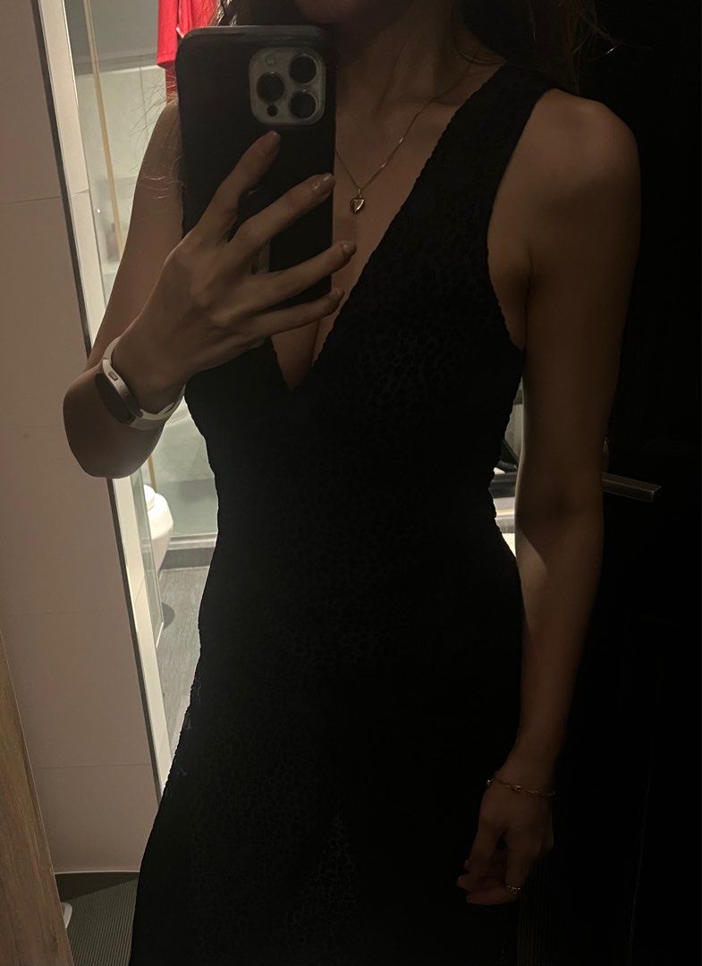 Realisation Par Stephanie (Category: Dresses) located in Quezon City. Submitted by jeanlim1 (Listing ID 1286504304, Image 3). Description: Realisation Par The Lauren /same as Stephanie in Luna sized XS. with receipt from Realisation Par..