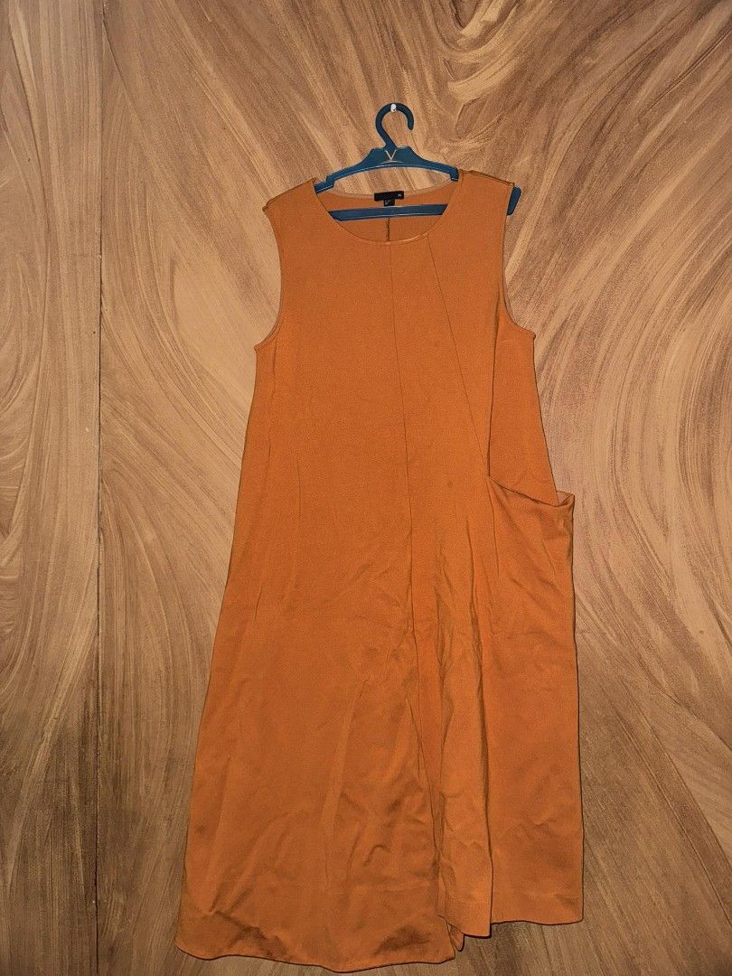 Rust Midi Dress (with pocket) (Category: Dresses) located in Pasig City. Submitted by itsrubyred (Listing ID 1286481438, Image 1). Description: .