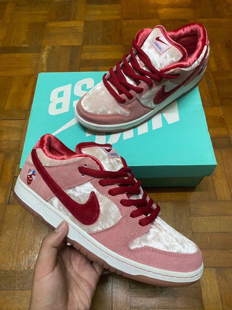 SB Dunk Strangelove Men s Fashion Footwear Sneakers on Carousell