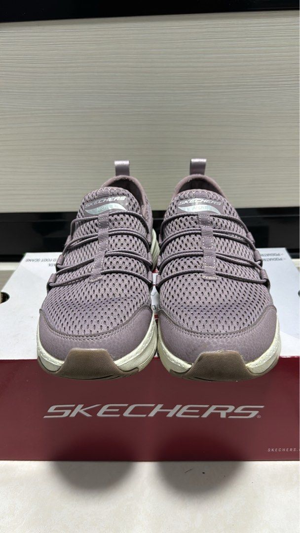 Skechers ArchFit Lucky Thoughts, Women's Fashion, Footwear, Sneakers on  Carousell