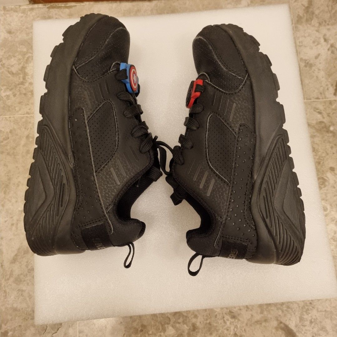 Childrens top black skechers