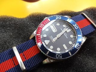 Original Seiko Divers 10 Bar Pepsi Automatic Medium Size Watch SKX025J