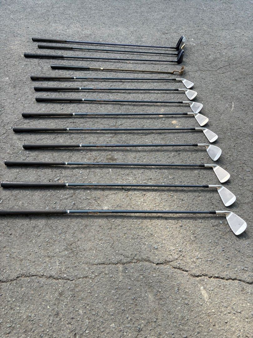 Spalding Golf Set with Taylormade Bag (Category: Golf) located in Manila. Submitted by eclipse58 (Listing ID 1286436310, Image 3). Description: COMPLETE Spalding RBI Two Golf Set ✅️ 3-9 Irons, Pitching Wedge & Sand Wedge ✅️ Spalding Driver, 4 & 7 Woods ✅️ Putter & Taylormade Golf Bag ✅️ Original Spalding Graphite Shaft & Grips ✅️ Very good condition & NO ISSUES Selling Price: 9,000 Location: Quezon City.