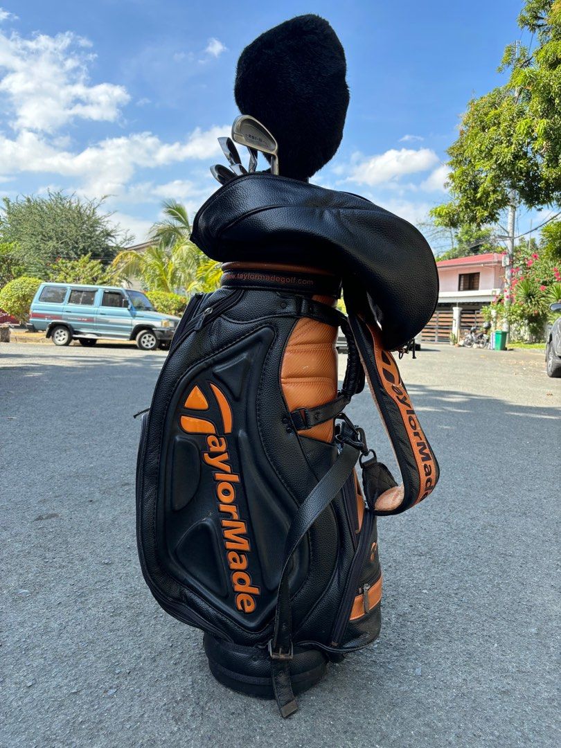 Spalding Golf Set with Taylormade Bag (Category: Golf) located in Manila. Submitted by eclipse58 (Listing ID 1286436310, Image 1). Description: COMPLETE Spalding RBI Two Golf Set ✅️ 3-9 Irons, Pitching Wedge & Sand Wedge ✅️ Spalding Driver, 4 & 7 Woods ✅️ Putter & Taylormade Golf Bag ✅️ Original Spalding Graphite Shaft & Grips ✅️ Very good condition & NO ISSUES Selling Price: 9,000 Location: Quezon City.