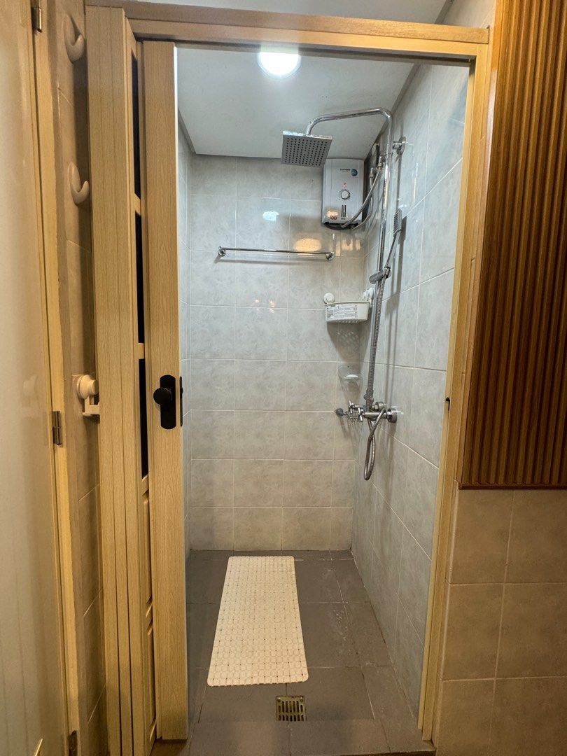 Studio Type- The Pearl Place Condominium (Category: Apartments & Condos) located in Mandaluyong City. Submitted by notsotechy2024 (Listing ID 1286462997, Image 2). Description: Condo for Rent STUDIO TYPE FOR RENT The Pearl Place Condominium Ortigas Fully-furnished Studio Stype 24 square meters Inverter Aircon 32 inch LED TV Inverter Refrigerator Induction cooker Range hood Double-sized bed Dinning table and chairs Rice Cooker Electric Kettle Wate