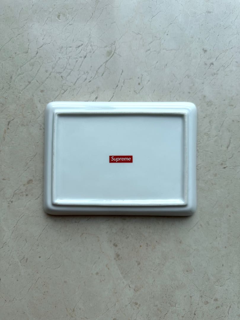 Supreme pills tray online
