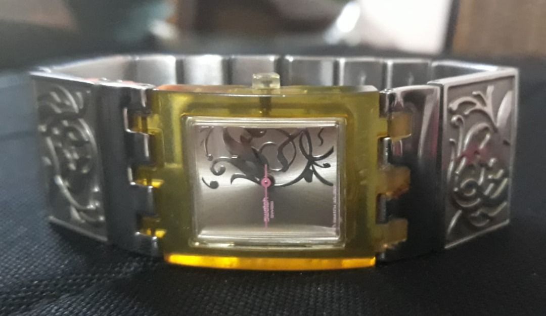 SWATCH Swiss Ladies Watch Rare 2007 Yellow Case Women s Fashion