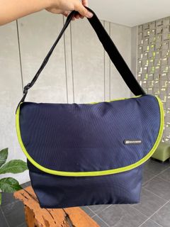 (Kategori: ) berada di . Dikirim oleh dipsecondbag (ID iklan 1286464845, Gambar 1). Deskripsi: .