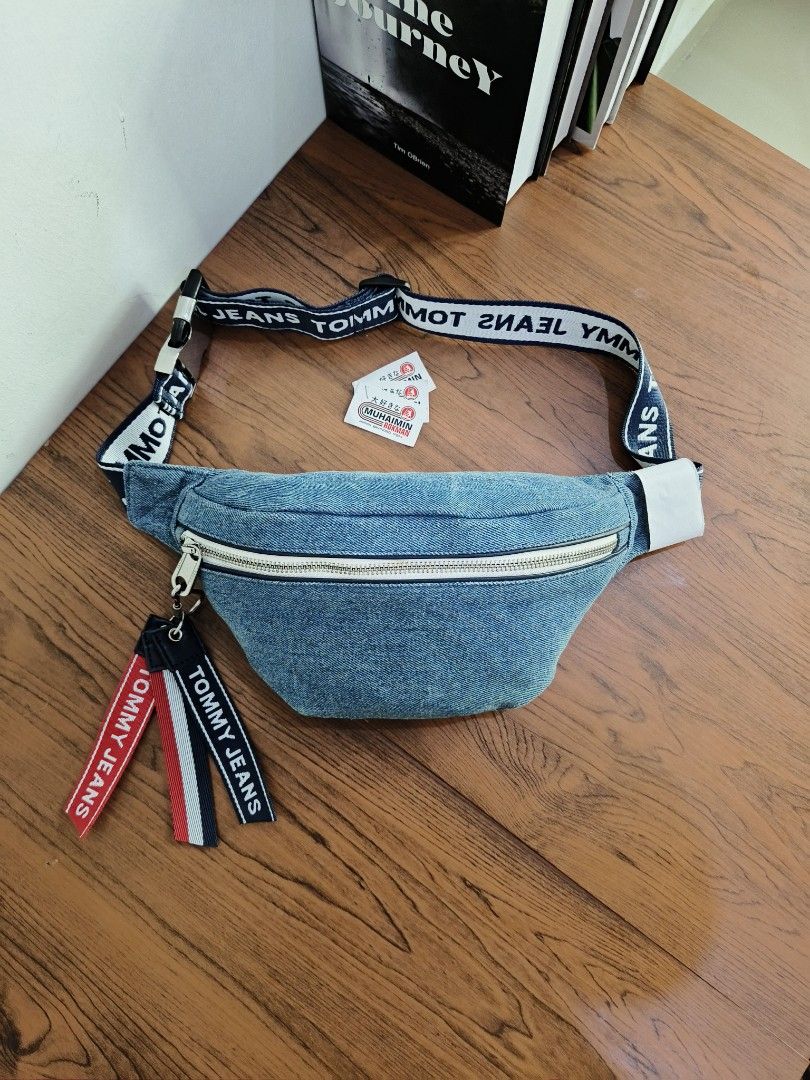 Tommy jeans logo fanny pack sale