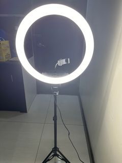 Tricolor ring light with stand and remote (45cm)