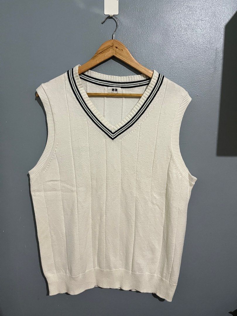 Uniqlo White Knitted Sweater Vest y2k basic preppy winter korean style Men s Fashion Tops Sets Vests on Carousell