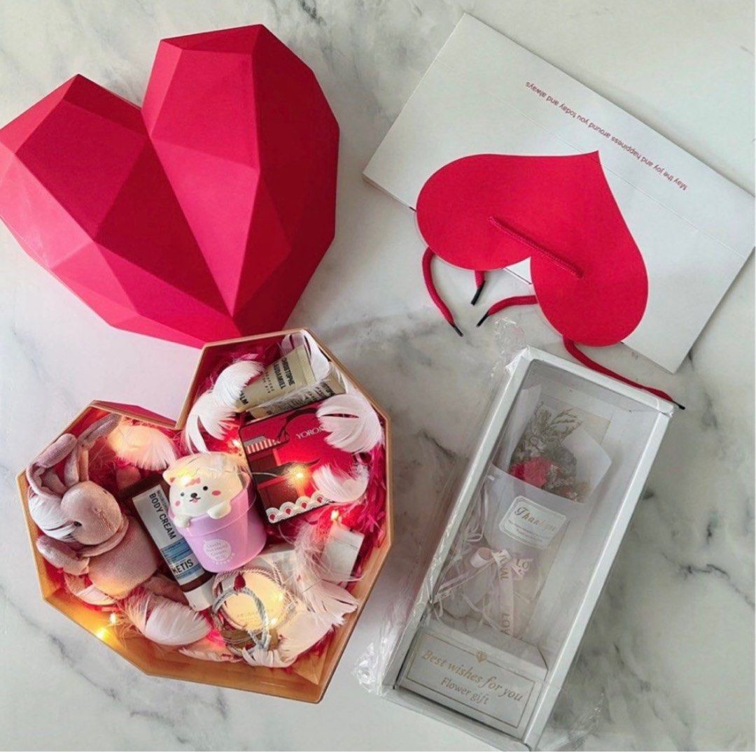 Monthsary Gift for Girlfriend with Flower Bouquet