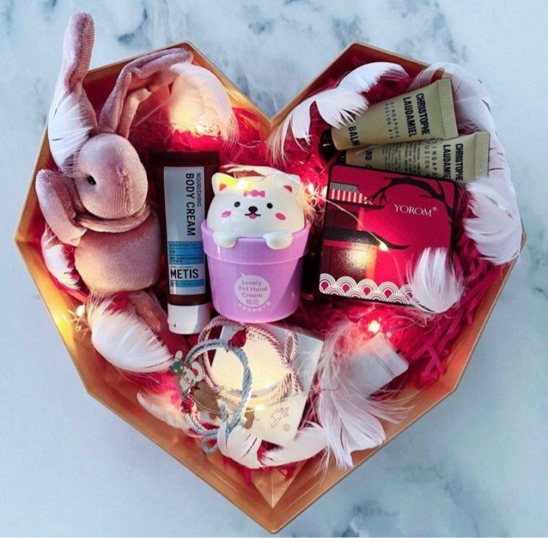 Gift for monthsary for girlfriend cheap