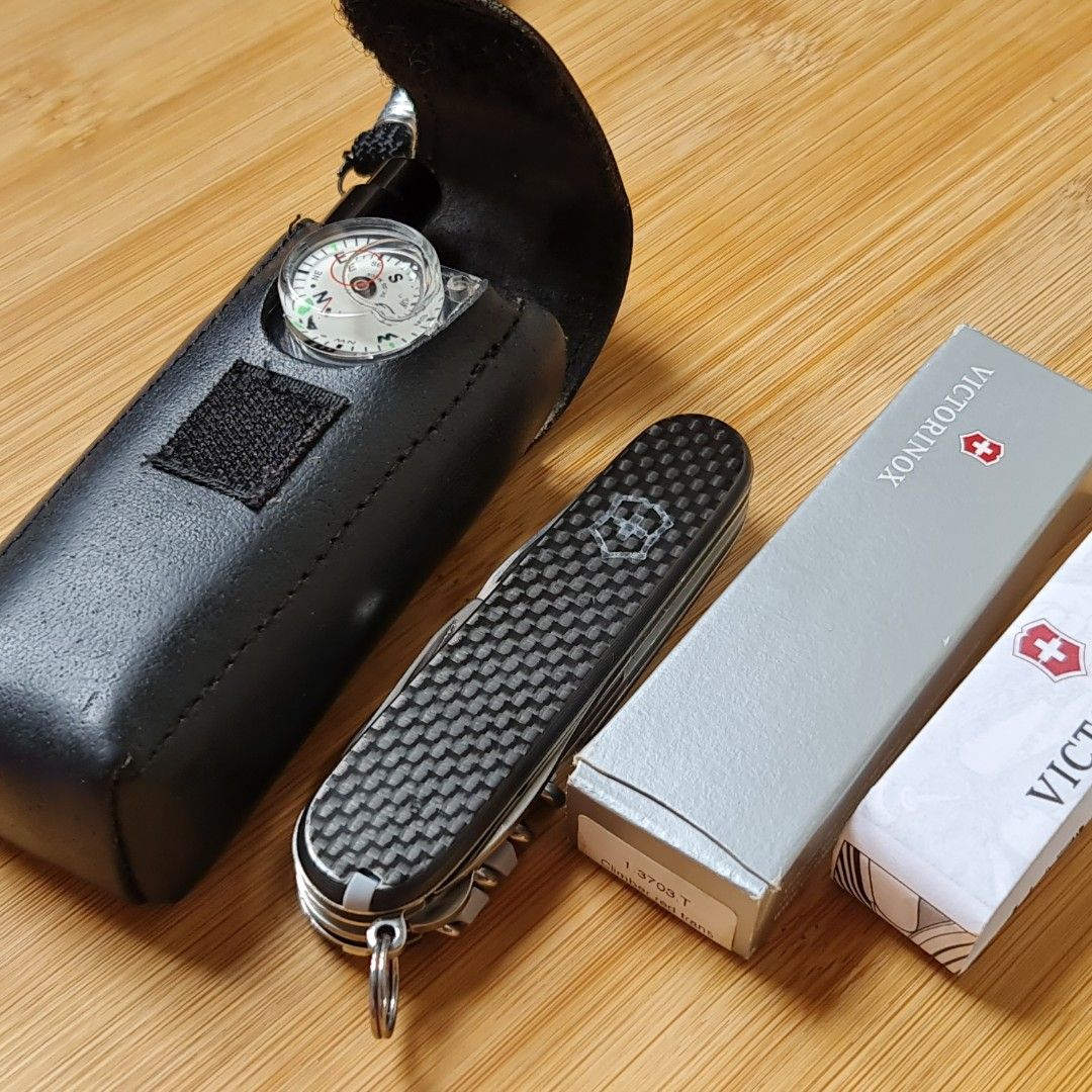 Victorinox Traveller Set Climber mod.Carbon Fiber Plus Scales swiss