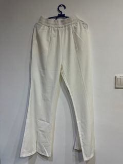 Lululemon Softstreme Relaxed High-Rise Pant White Opal, Women's Fashion,  Activewear on Carousell