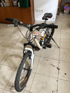 (Kategori: ) berada di . Dikirim oleh jualankarenamaupindahrumah (ID iklan 1286466716, Gambar 1). Deskripsi: .