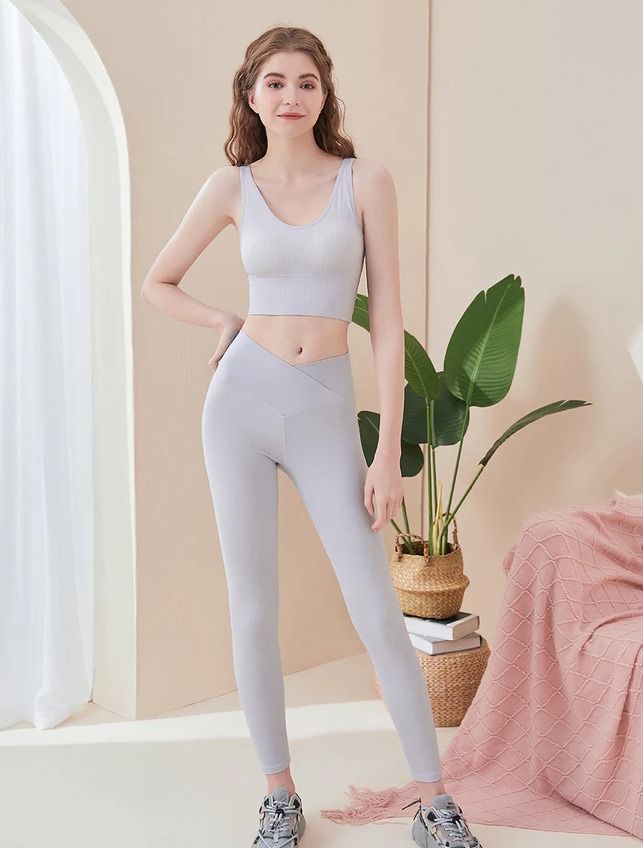Girls wearing leggings store