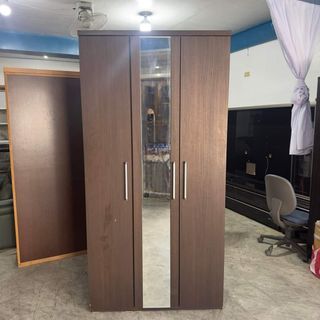 3 Door Wardrobe / Closet / Cabinet with  mirror