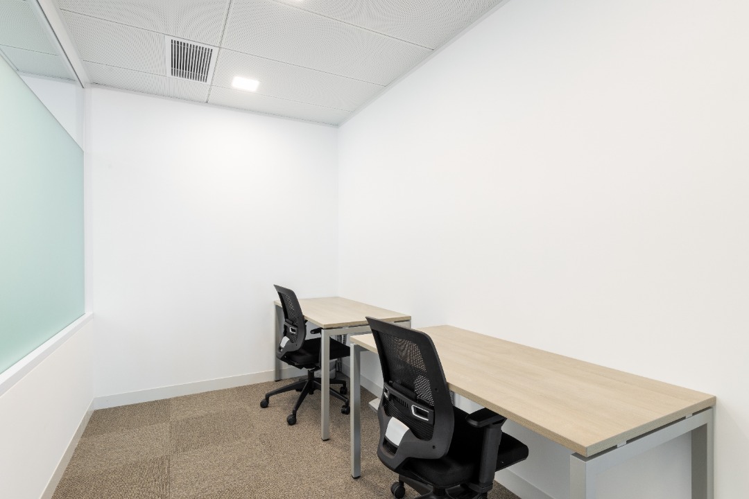 A professional office space suitable for three people at an all-inclusive price at Signature The Gateway63438521631875112