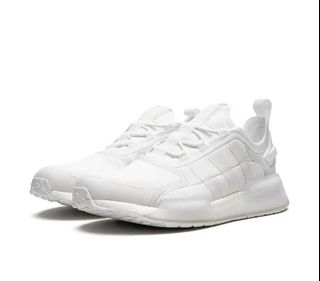 (Category: ) located in . Submitted by citywardrobe (Listing ID 1286478643, Image 1). Description: .