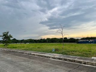 Alabang West Village Lot with TITLE
