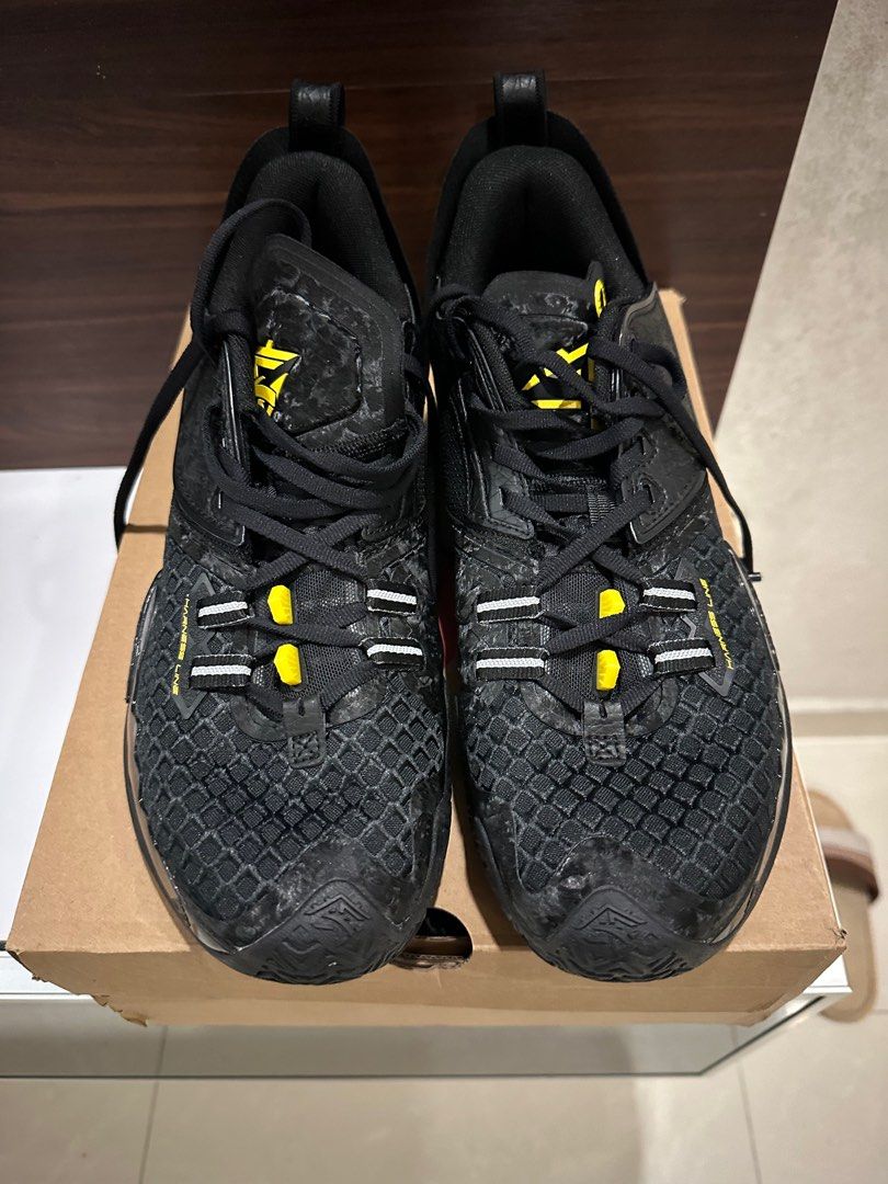 Anta Shockwave 5 V2, Men's Fashion, Footwear, Sneakers on