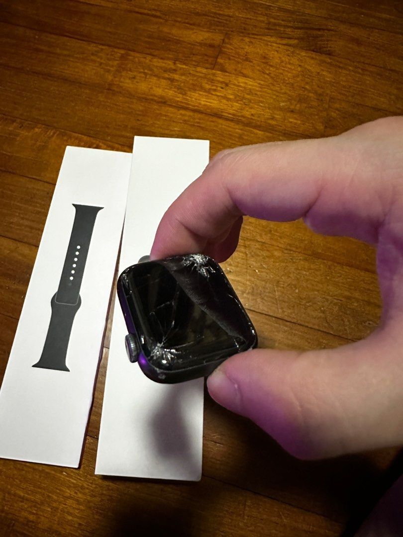 Apple watch screen discount broken around edge